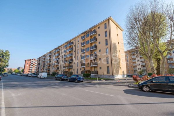 appartamento in vendita a Milano in zona Gallaratese