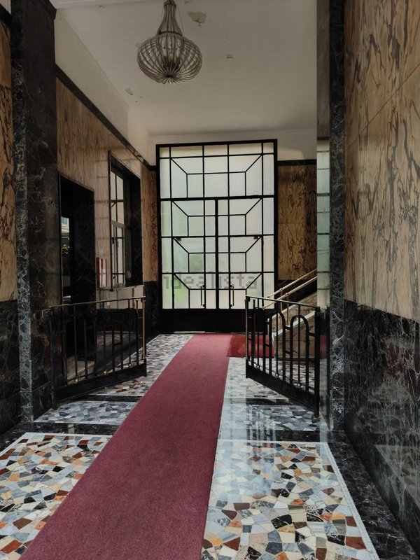 appartamento in vendita a Milano in zona Loreto