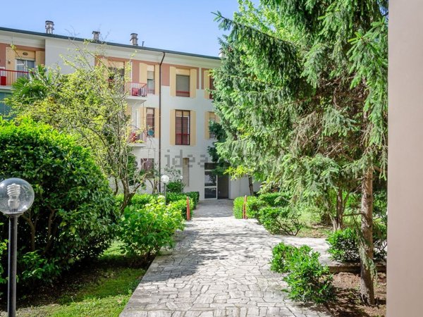 appartamento in vendita a Milano in zona Ronchetto sul Naviglio