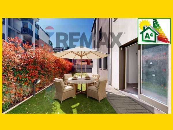 appartamento in vendita a Milano in zona Segnano