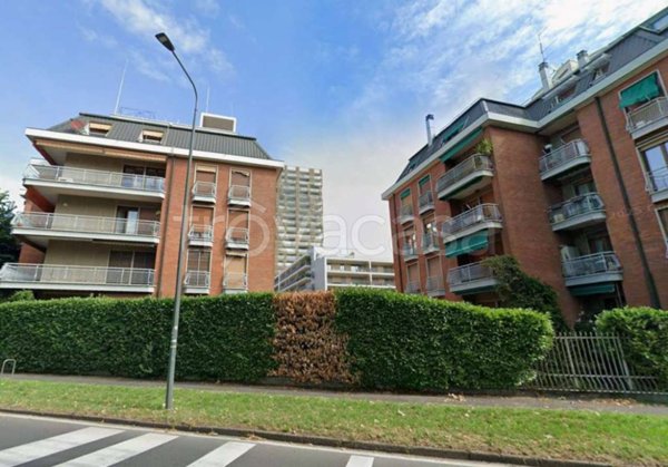appartamento in vendita a Milano in zona Gallaratese