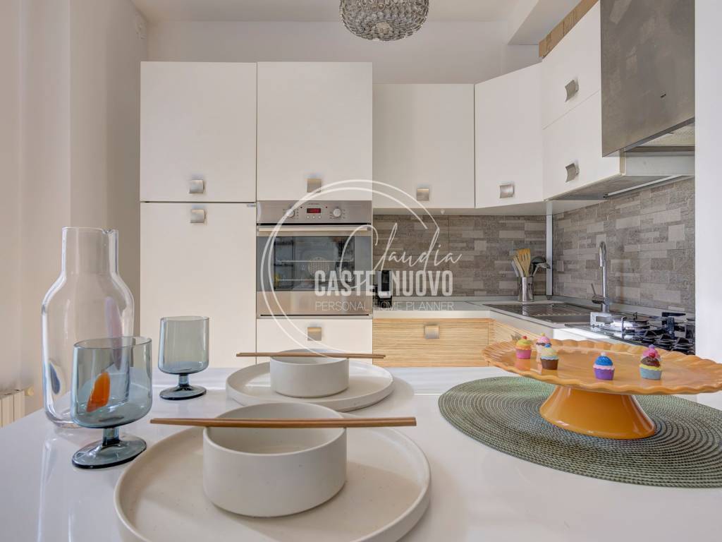 appartamento in vendita a Milano in zona Famagosta