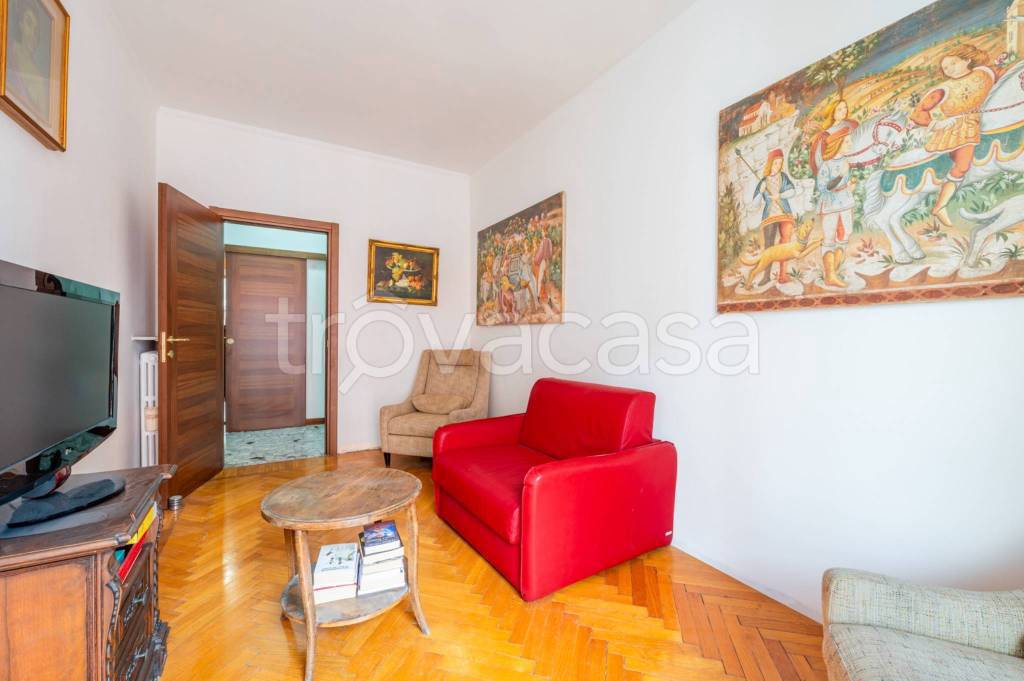 appartamento in vendita a Milano in zona Loreto