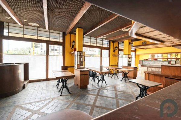 negozio in vendita a Milano in zona Corvetto