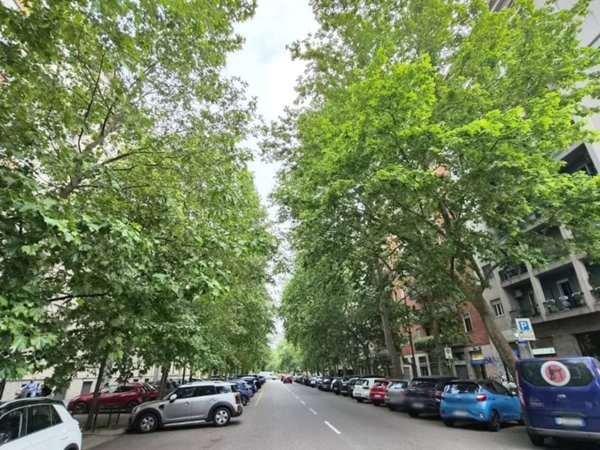 appartamento in vendita a Milano in zona Sempione