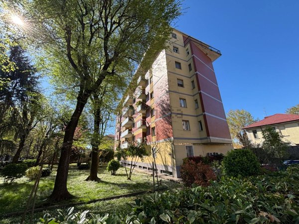 appartamento in vendita a Milano in zona Quarto Cagnino