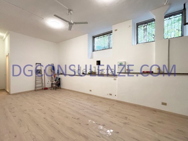 appartamento in vendita a Milano in zona Cinque Giornate
