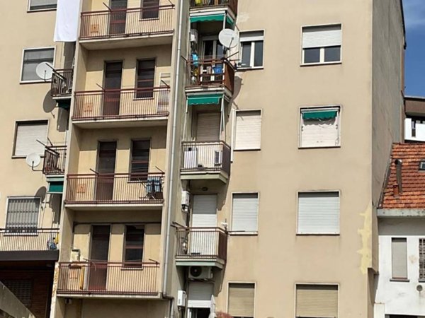 appartamento in vendita a Milano in zona Baggio