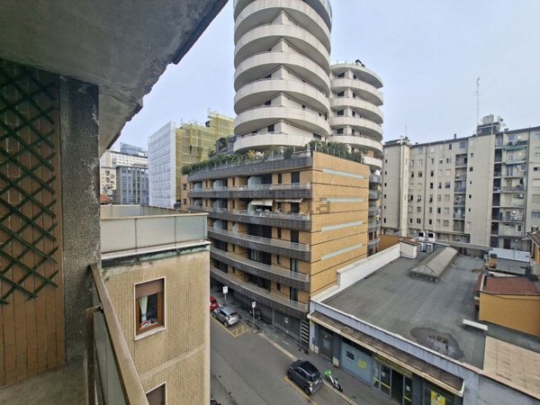 appartamento in vendita a Milano in zona Centro Direzionale