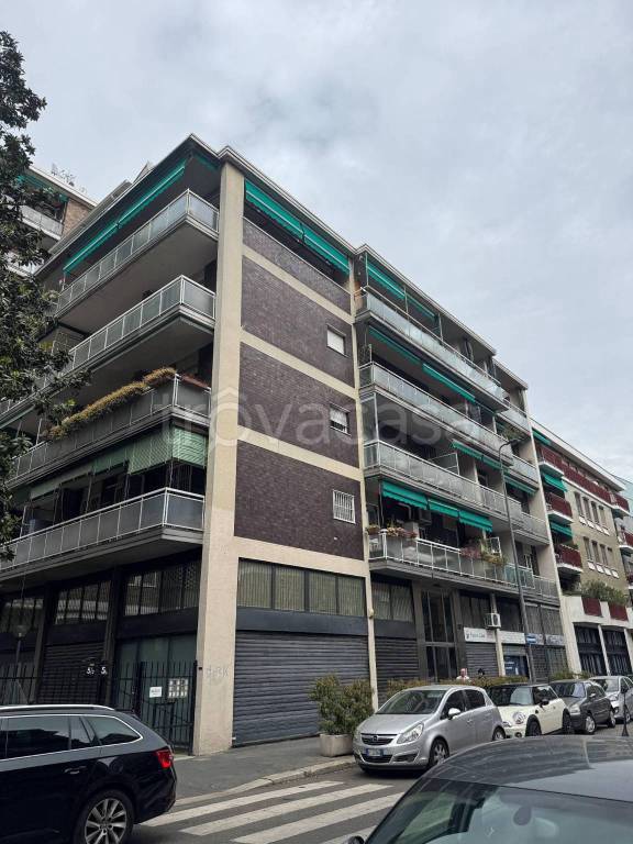 appartamento in vendita a Milano in zona Porta Garibaldi