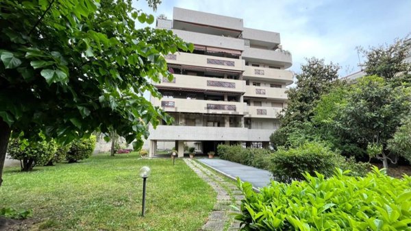 appartamento in vendita a Milano in zona Rembrandt