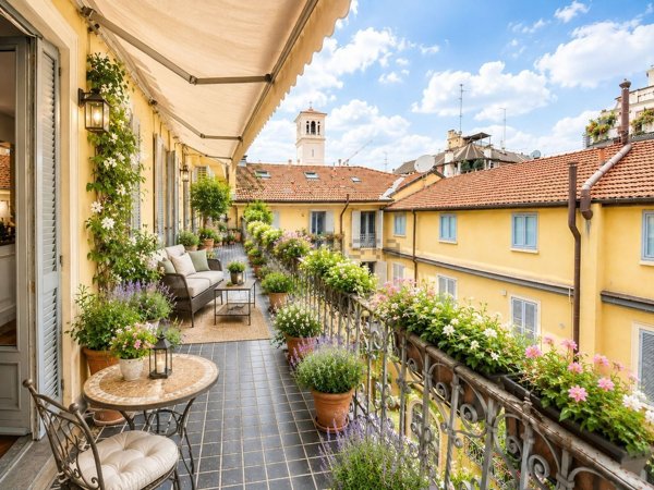 appartamento in vendita a Milano in zona Porta Nuova
