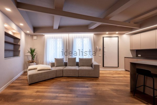 appartamento in vendita a Milano in zona Vigentino