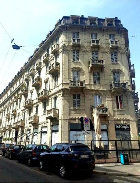appartamento in vendita a Milano in zona Isola