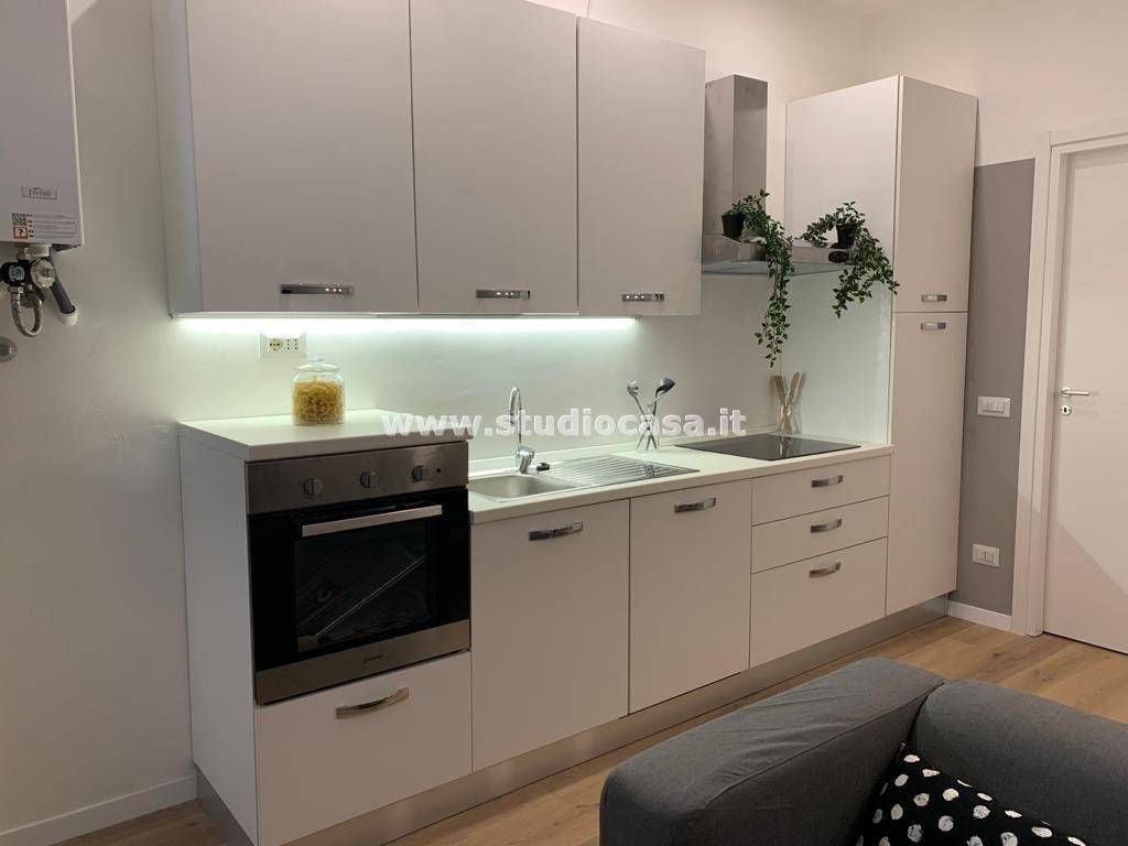 appartamento in vendita a Milano in zona Vigentino