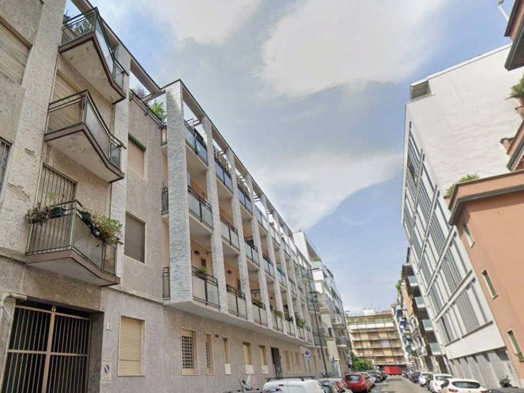 appartamento in vendita a Milano in zona Famagosta