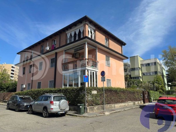 appartamento in vendita a Milano in zona Baggio
