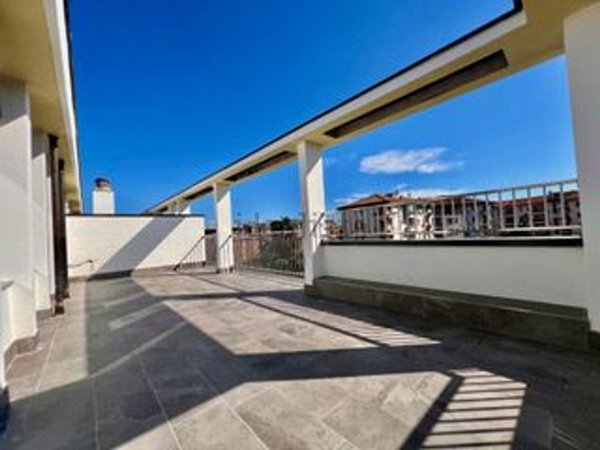 appartamento in vendita a Milano in zona Rembrandt