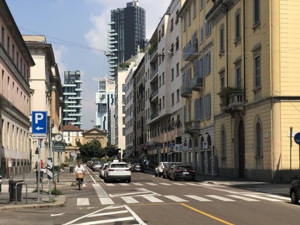 appartamento in vendita a Milano in zona Porta Nuova