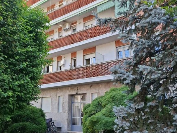 appartamento in vendita a Milano in zona Niguarda