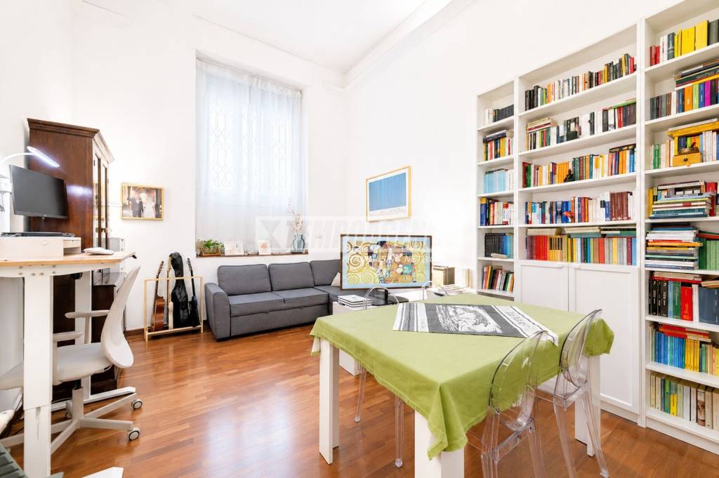 appartamento in vendita a Milano in zona XXII Marzo