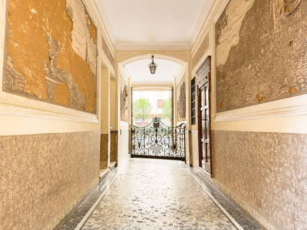 appartamento in vendita a Milano in zona Loreto