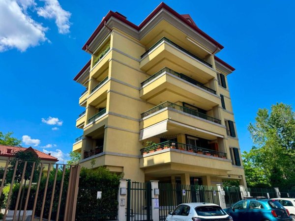 appartamento in vendita a Milano in zona Isola