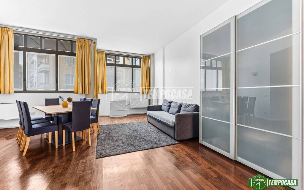 appartamento in vendita a Milano in zona Centro Direzionale