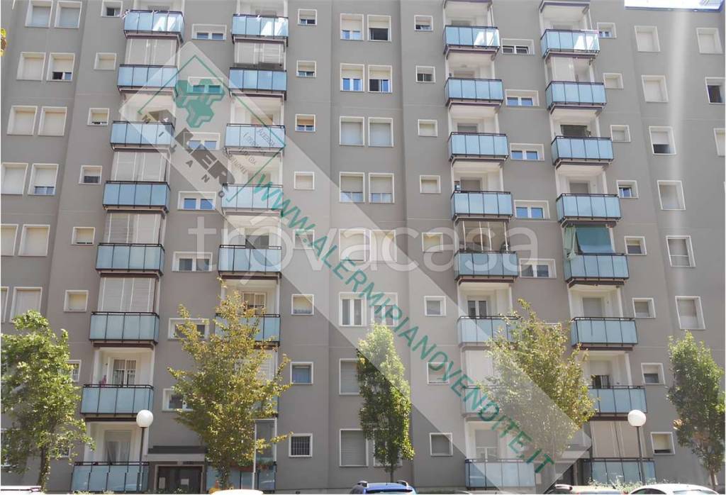 appartamento in vendita a Milano in zona Quarto Oggiaro