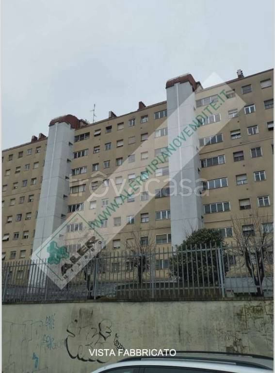 appartamento in vendita a Milano in zona Quarto Cagnino