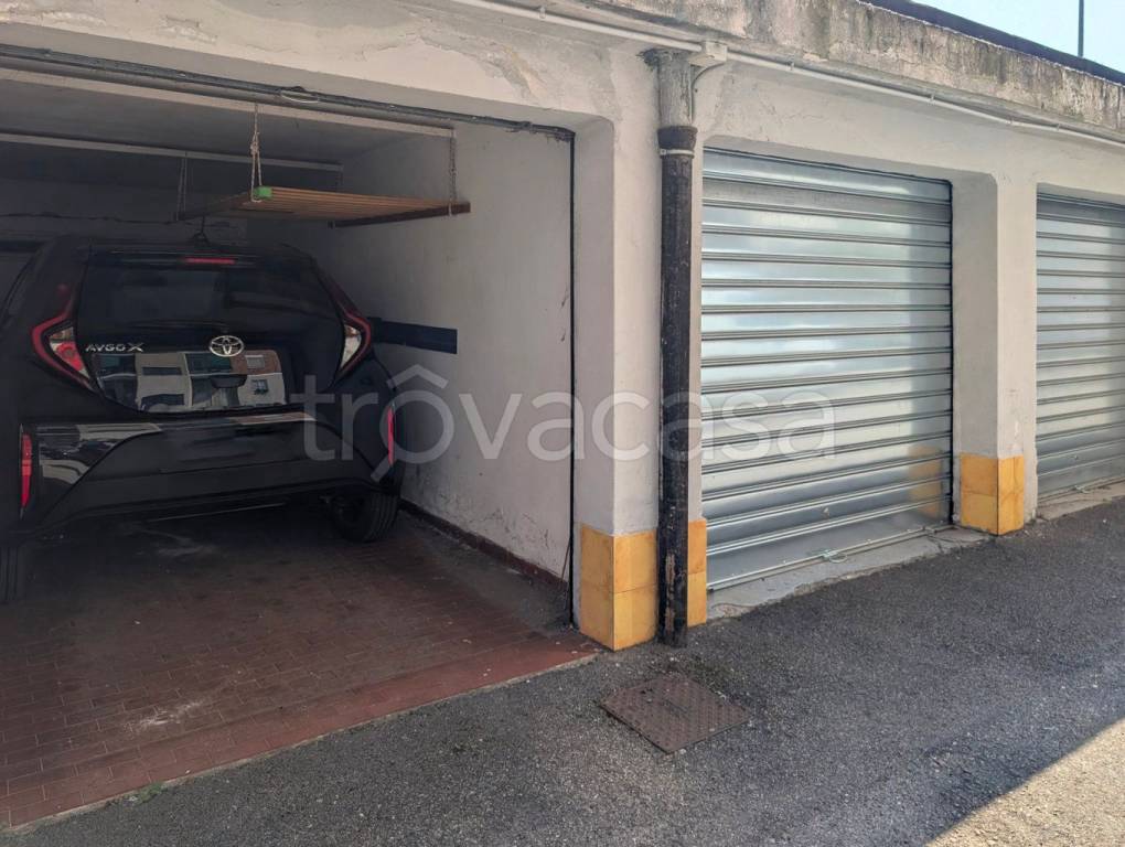 locale di sgombero in vendita a Milano in zona Torretta