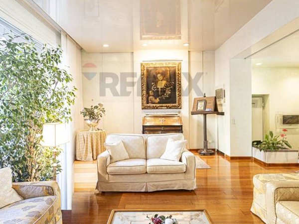 casa indipendente in vendita a Milano in zona XXII Marzo