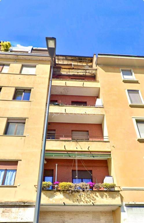 appartamento in vendita a Milano in zona Città Studi