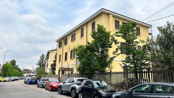 appartamento in vendita a Milano in zona Lambrate