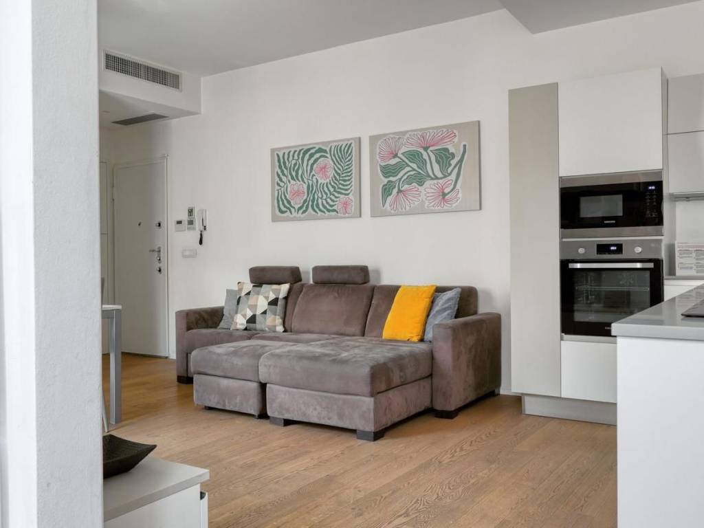 appartamento in vendita a Milano in zona Solari