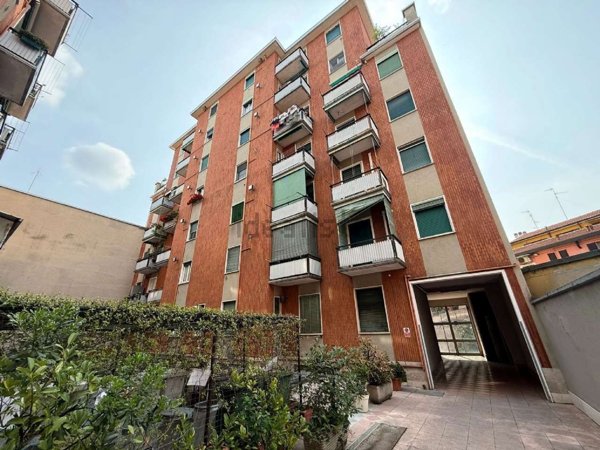 appartamento in vendita a Milano in zona Dergano