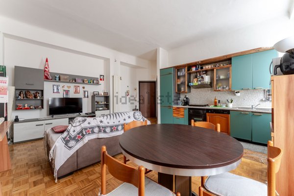 appartamento in vendita a Milano in zona Vigentino