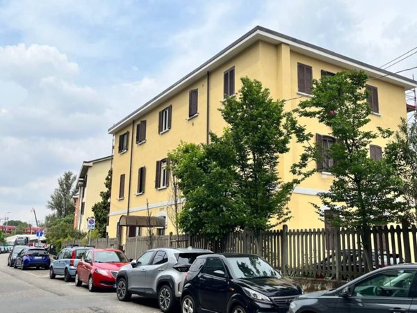appartamento in vendita a Milano in zona Lambrate