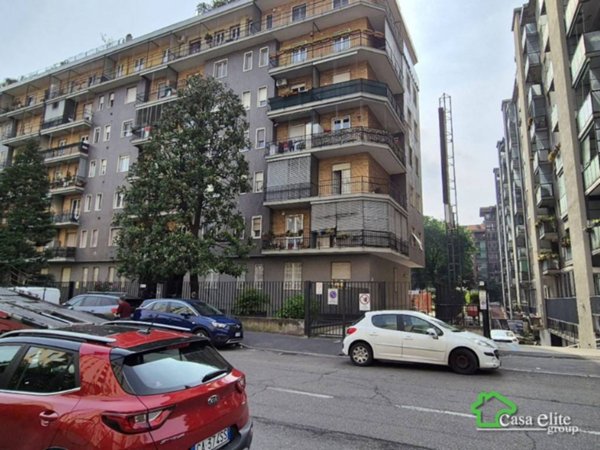 appartamento in vendita a Milano in zona Corvetto