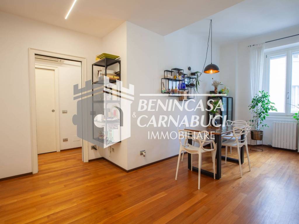 appartamento in vendita a Milano in zona Centro Direzionale
