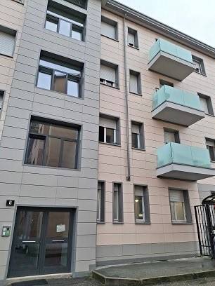 appartamento in vendita a Milano in zona Baggio