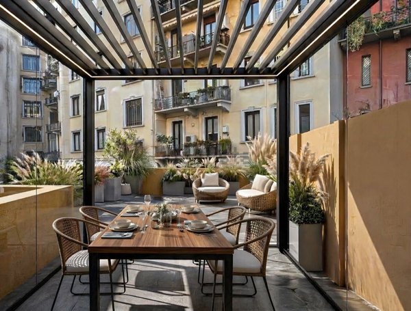 appartamento in vendita a Milano in zona Guastalla