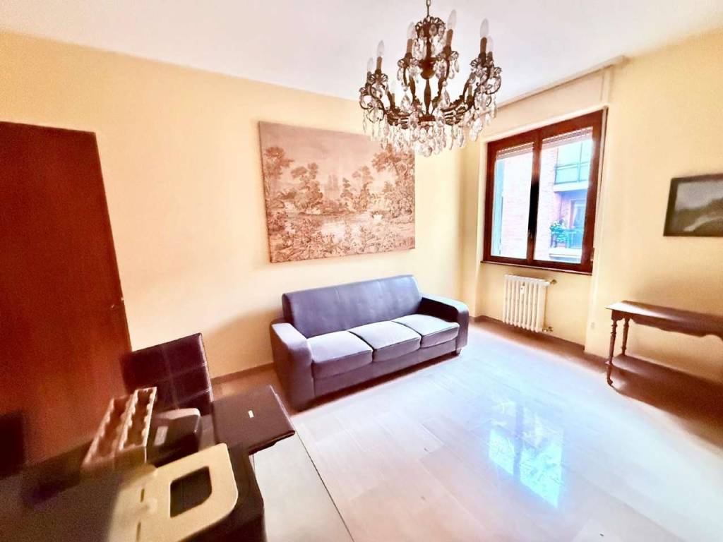 appartamento in vendita a Milano in zona Sempione