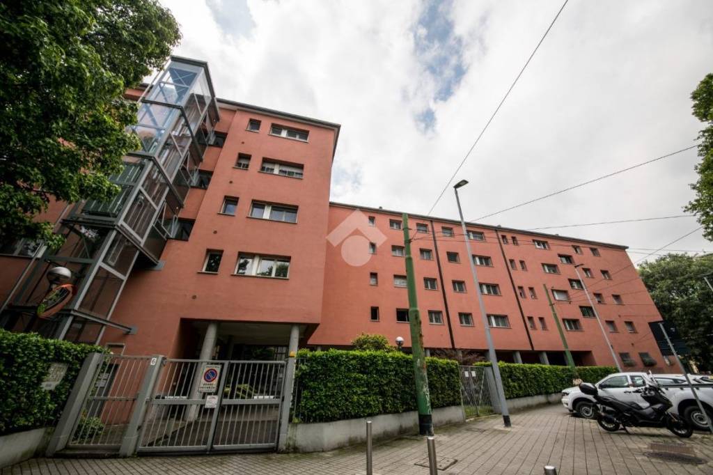 appartamento in vendita a Milano in zona Corvetto