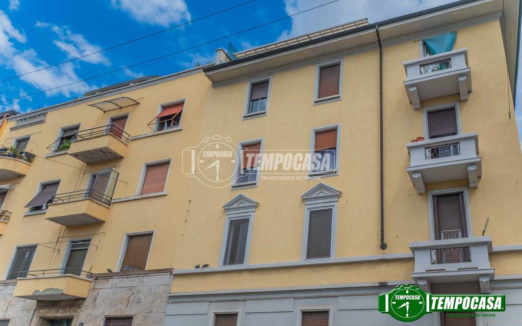 appartamento in vendita a Milano in zona Montalbino