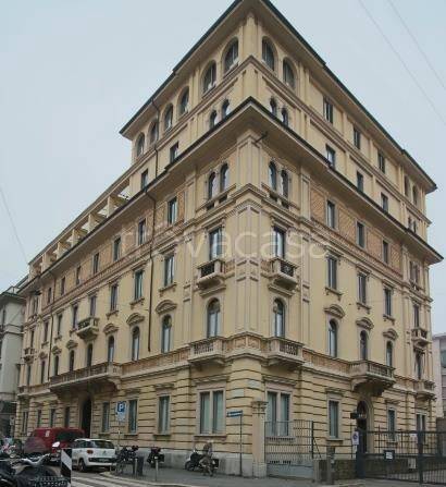 appartamento in vendita a Milano in zona Cadorna