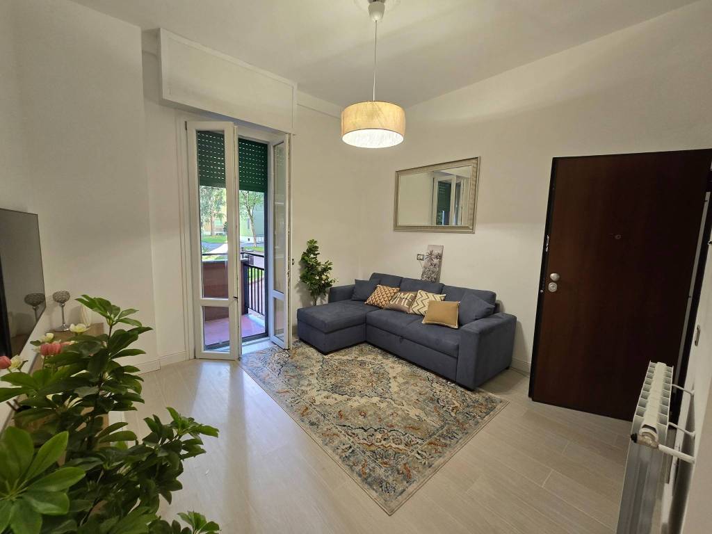 appartamento in vendita a Milano in zona Lorenteggio