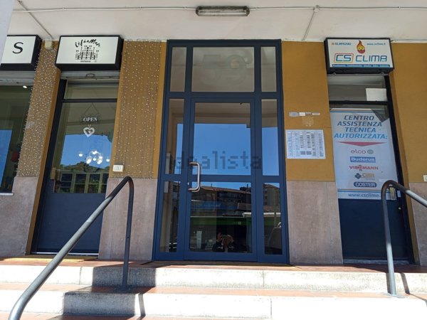 appartamento in vendita a Milano in zona Famagosta