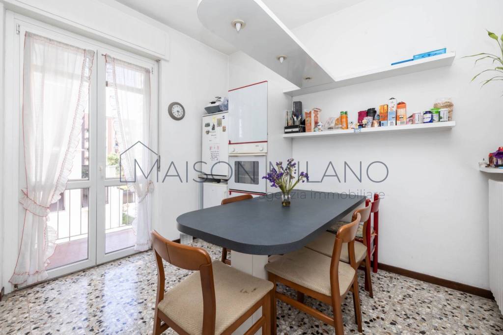 appartamento in vendita a Milano in zona Vigentino