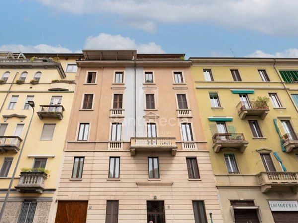 appartamento in vendita a Milano in zona XXII Marzo